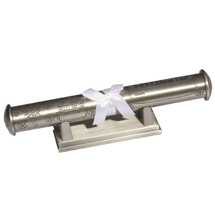 NOA Kids dåbsrør med fod i fortinnet metal fra Nordahl Andersen – 28 cm lang dåbsbeholder med dekorative motiver.